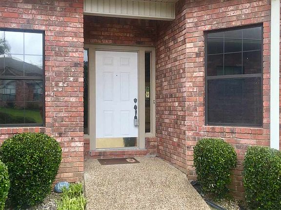 2nd image of 100 Creekview Ln