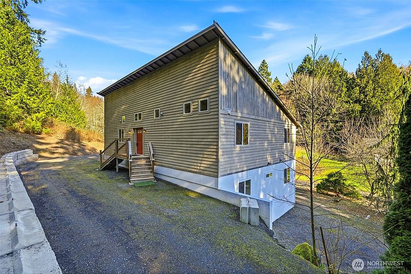 4th image of 11502 72nd Drive NW