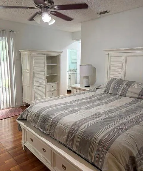 11424 Haymarket Ct — Photo 16