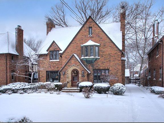 2nd image of 13946 Lake Ave