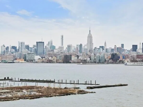 20 2nd St #1105, Hoboken, NJ 07030