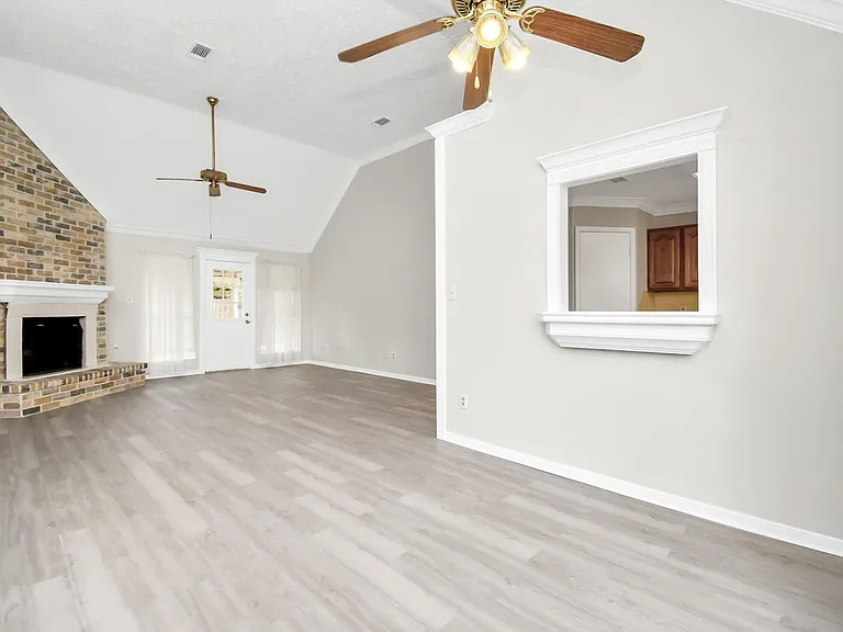 14810 Cypress Ridge Dr — Photo 7