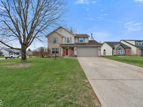 1039 E White Ash Ct, Mooresville, IN 46158