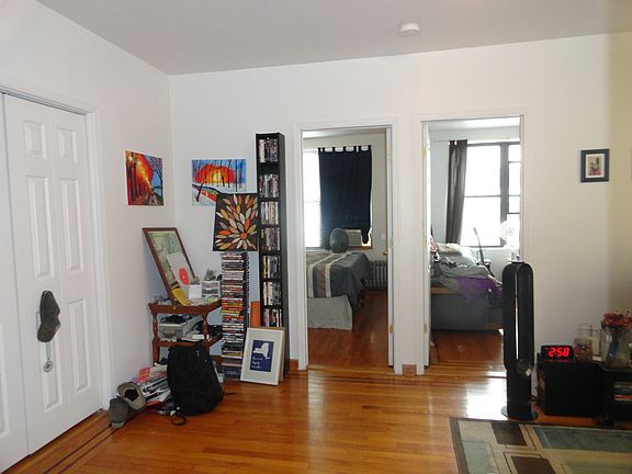 2nd image of 2055 29th St APT 3