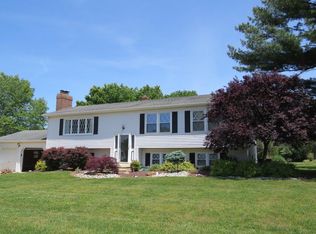 3 Heathwood Ln, Hamilton, NJ 08620