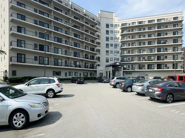 133 Commander Shea Blvd APT 308, Quincy, MA 02171