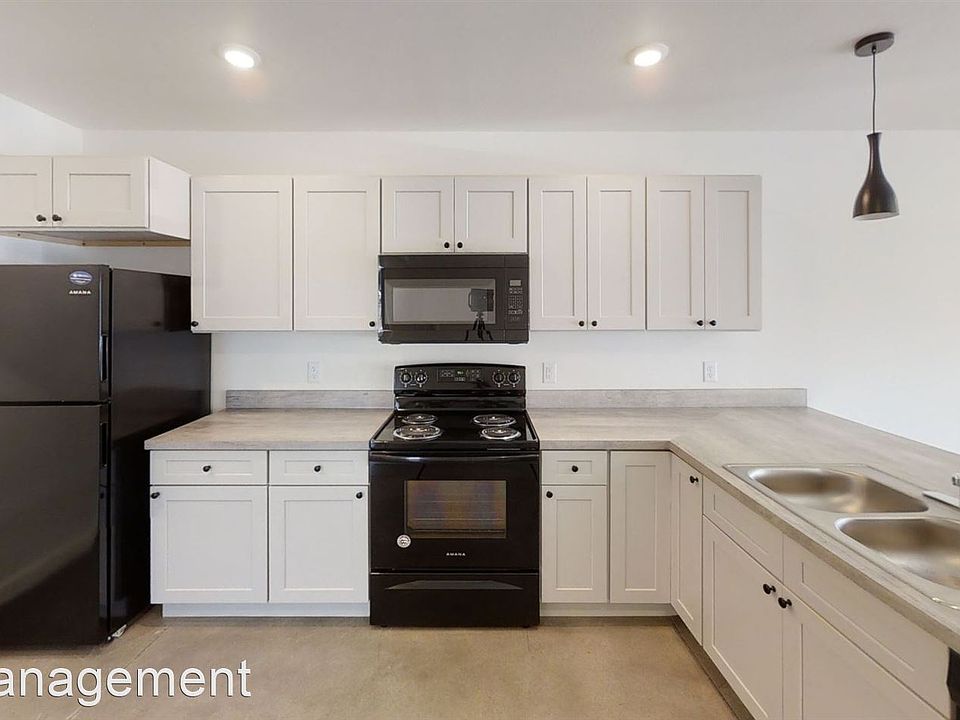 1st image of 1629 Windrow Dr #2D