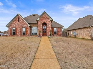 155 Amethyst Dr, Brandon, MS 39047