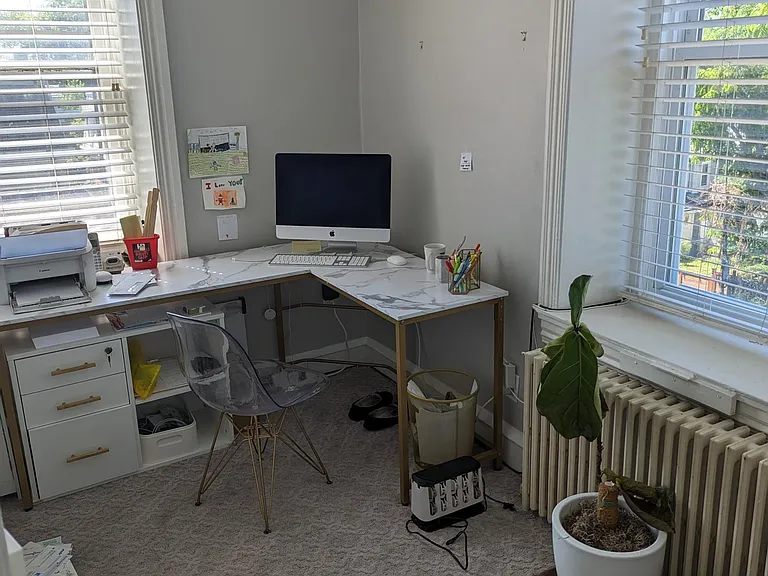 3504 Ainslie St — Photo 17