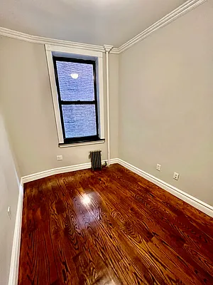 Rented by Nest Seekers International | media 9