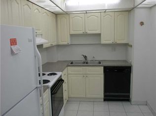 10854 N Kendall Dr APT 111, Miami, FL 33176