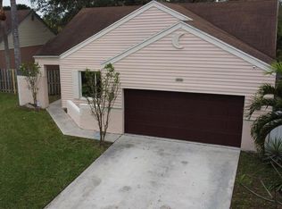 1031 SW 85th Ave, Pembroke Pines, FL 33025