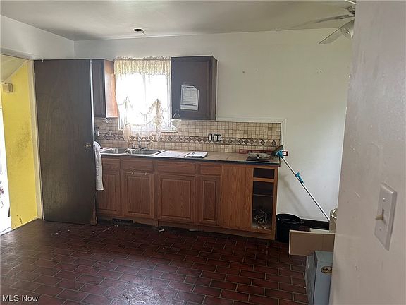 3rd image of 16316 Kollin Ave