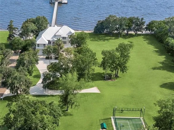 100 Mulberry Ave, Mandeville, LA 70448