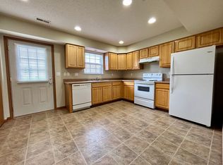 Shadow Ridge Apartments, Belleville, IL 62221