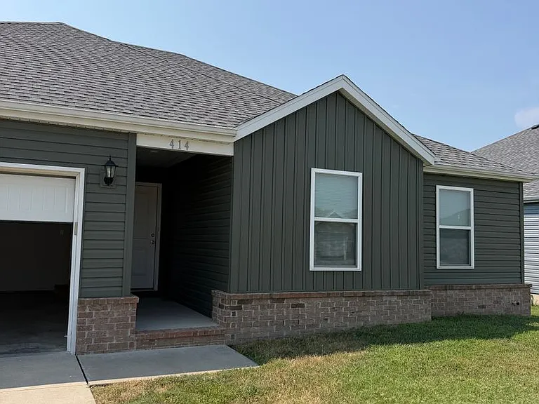 414 W Picardy St — Photo 1