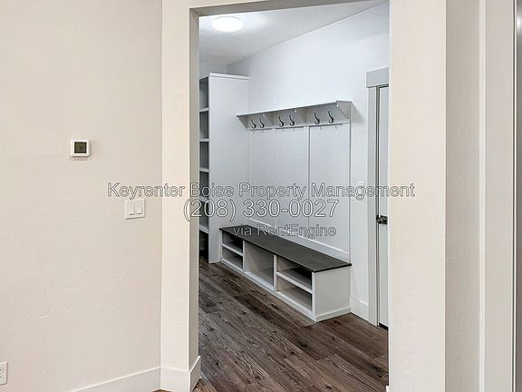 3rd image of 1440 W Cerulean St