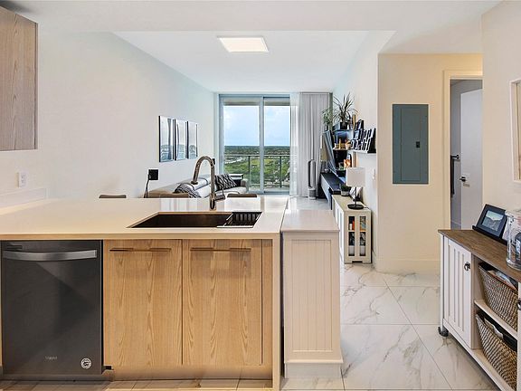 5th image of 2000 Metropica Way #1708