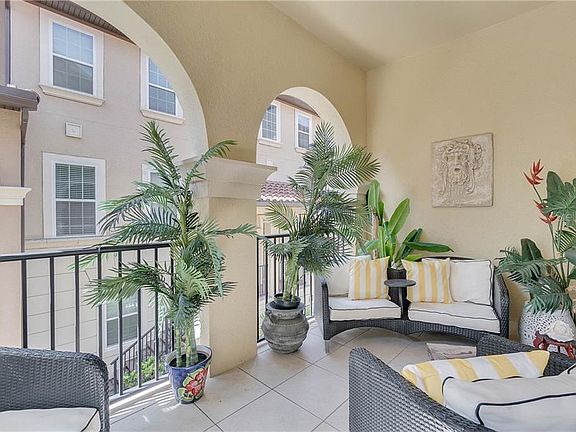 2nd image of 908 Lobelia Dr
