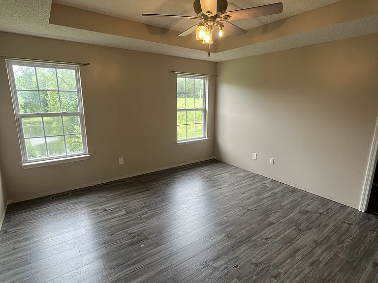 723 Iron Horse Dr — Photo 15