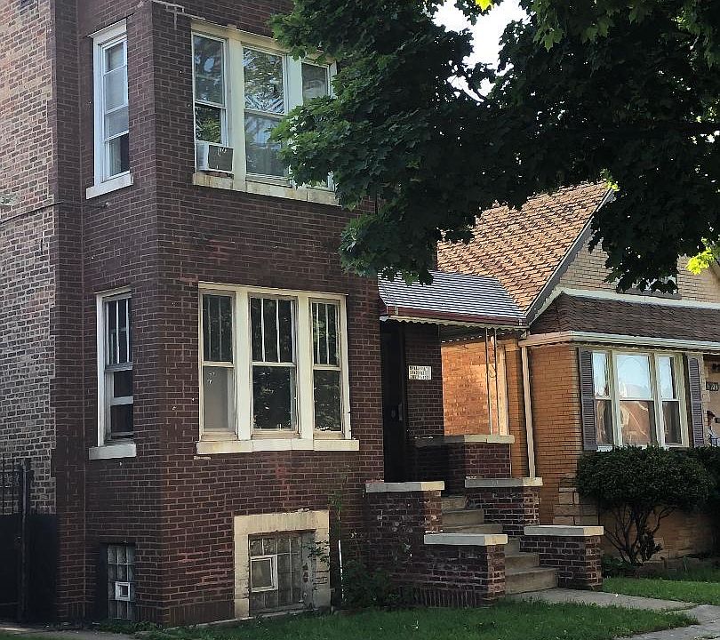 1st image of 6106 S Komensky Ave