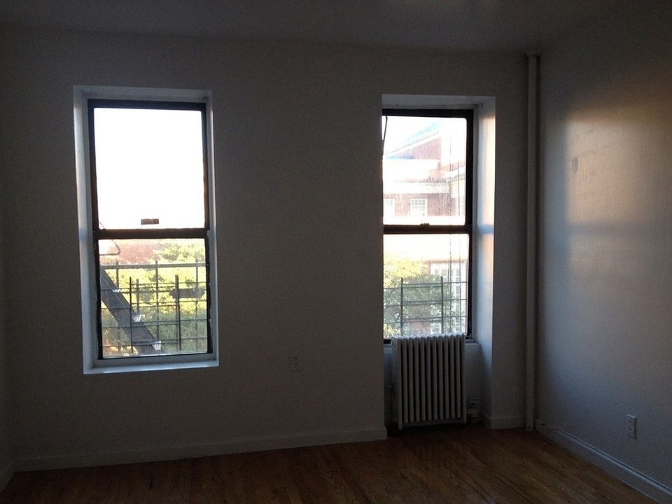 1st image of 293 Pleasant Ave APT 1