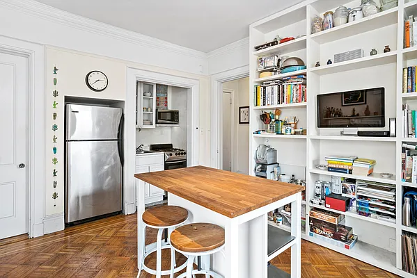 Rented by Douglas Elliman | media 20