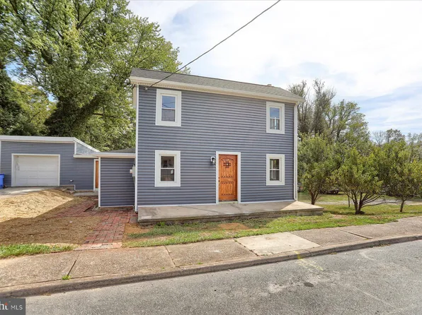 832 Highland St, Harrisburg, PA 17113