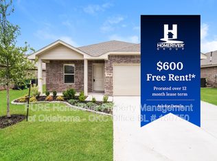 3740 Palmetto Bluff Dr, Mustang, OK 73064