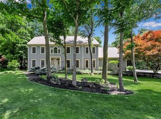 4985 Spaulding Dr, Clarence, NY 14031