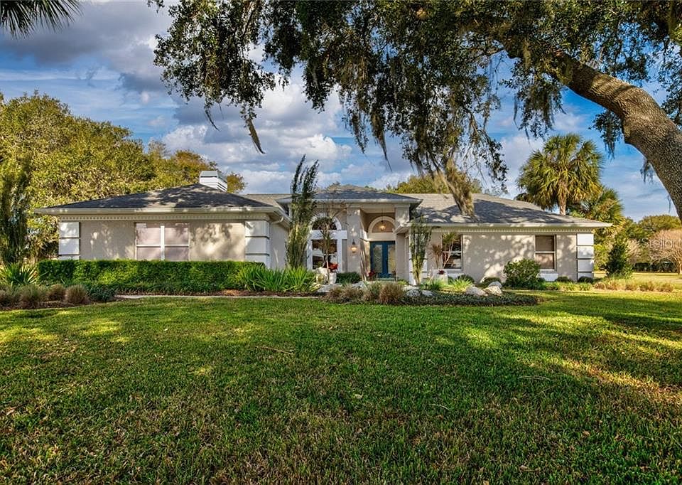 1st image of 39551 Crest Ct