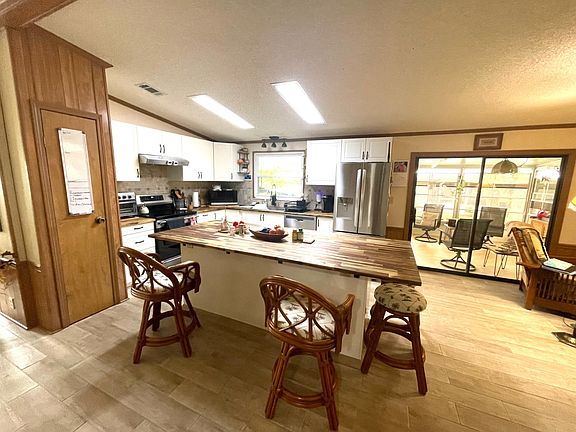 3rd image of 1345 Hudson Way