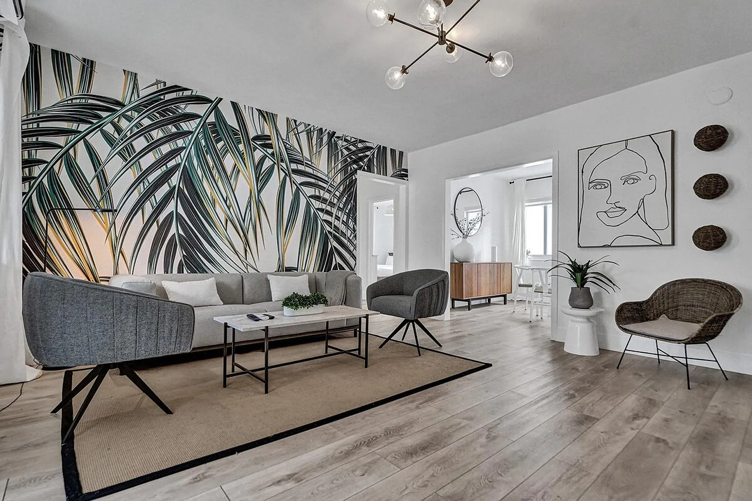 2 bed, 2.0 bath, 1001 sqft, $7,848 — Photo 3