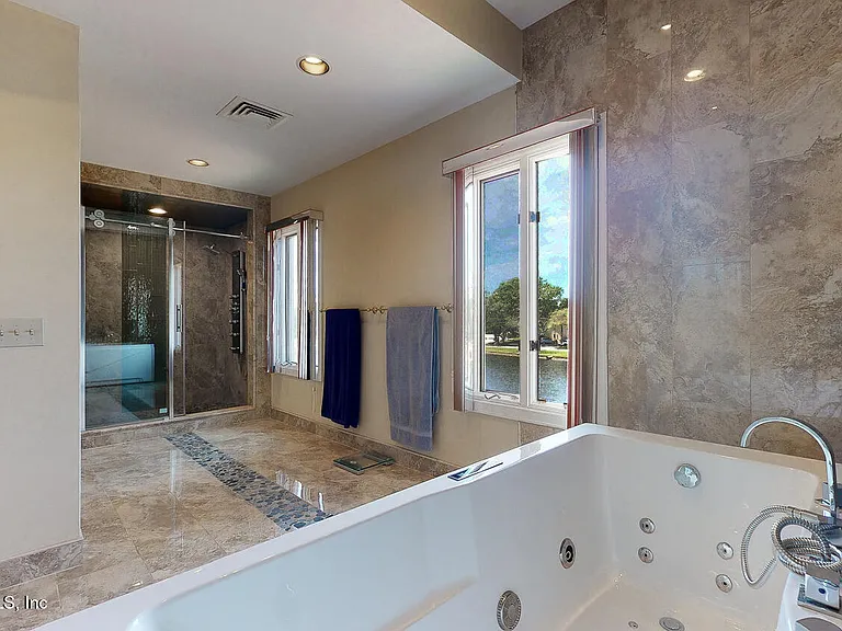 7987 Hollyridge Rd — Photo 7