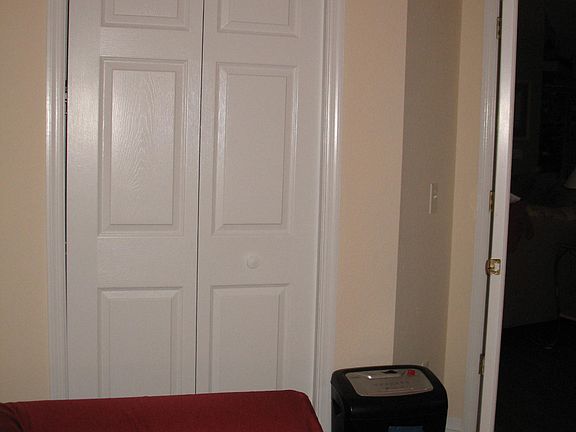 Office/Den/4th Bd Closet