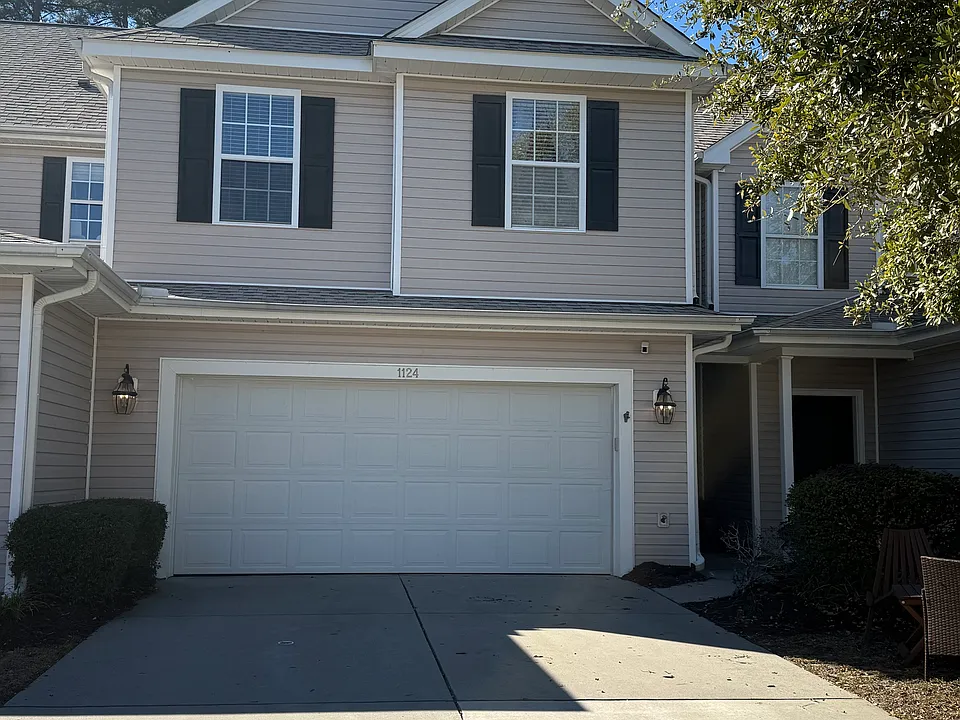 1124 Fairway Ln #1124
