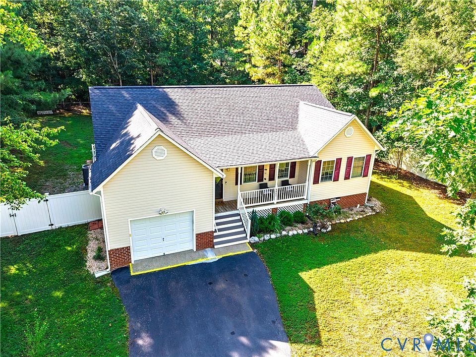 1st image of 5841 Tuskwillow Dr