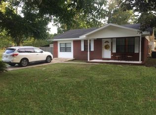 213 Rose Cir, Defuniak Springs, FL 32433