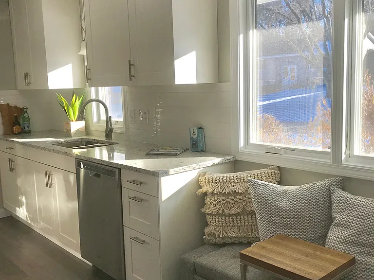 6008 Erin Ter — Photo 3