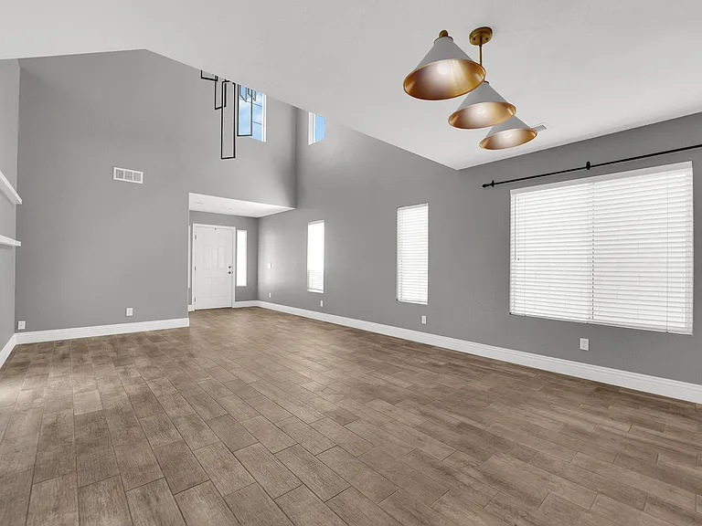 1913 Empoli Ct — Photo 8