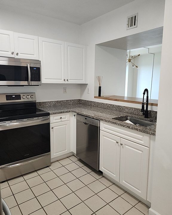 71da512af8f34d5e3b25f70a549702