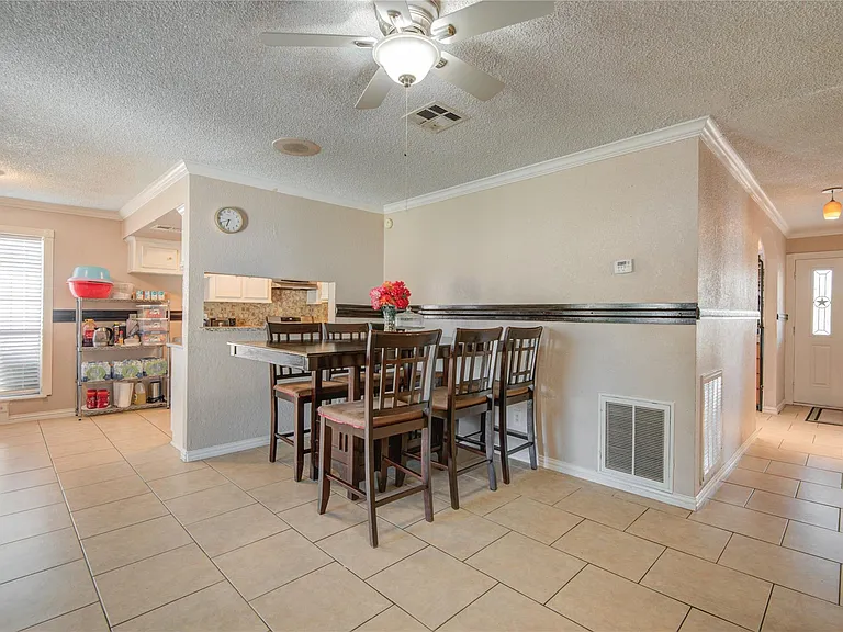 806 Coolwood Dr — Photo 10