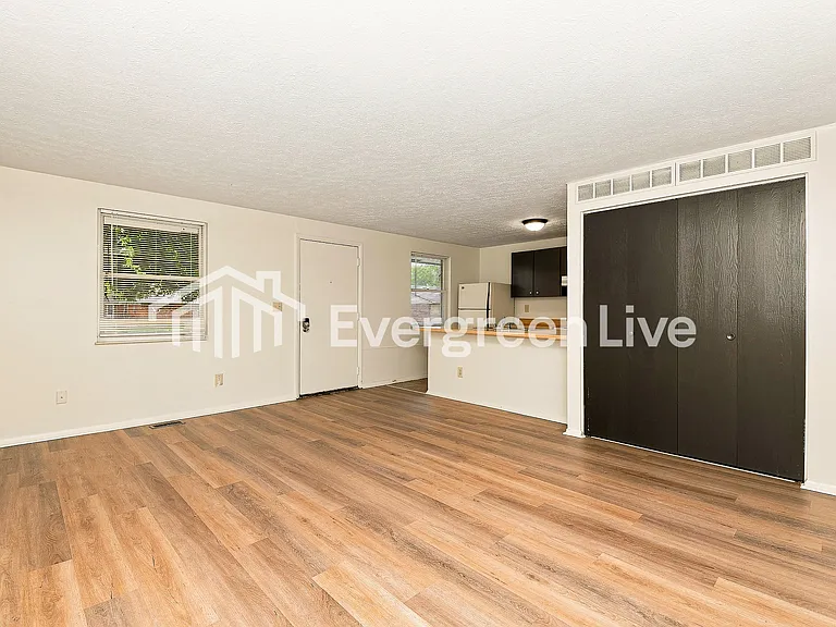 8127 Mount Charles Dr — Photo 2