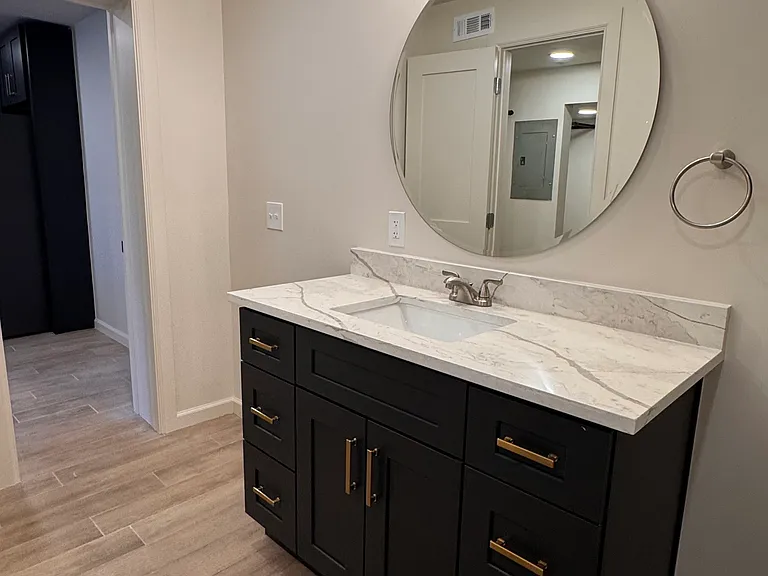 1735 S Cheyenne Ave #E — Photo 6