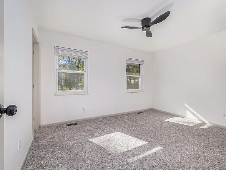 311 NE 101st Pl — Photo 7