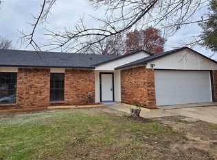 3516 Brookhurst Ln, Arlington, TX 76014