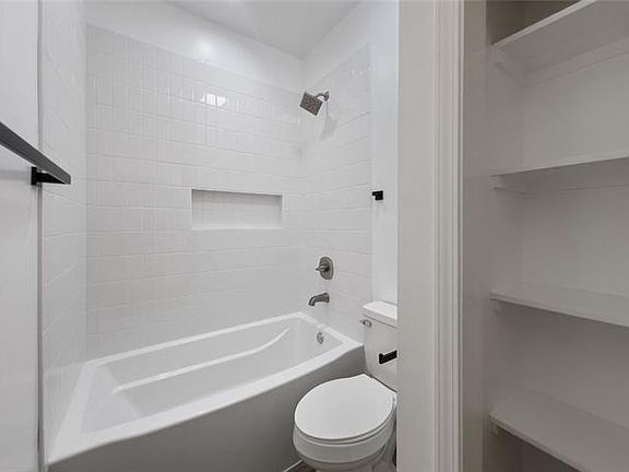 4th image of 3114 Clouet St
