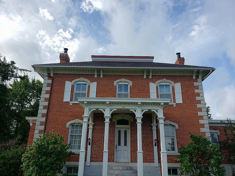 2nd image of 425 W Walnut St