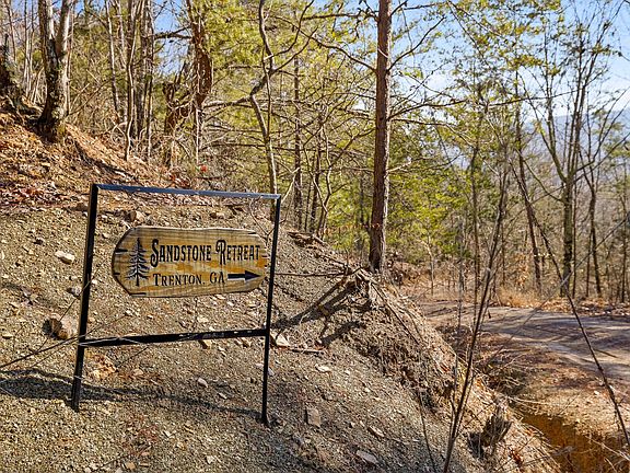 5th image of 729 Dave Brown Rd