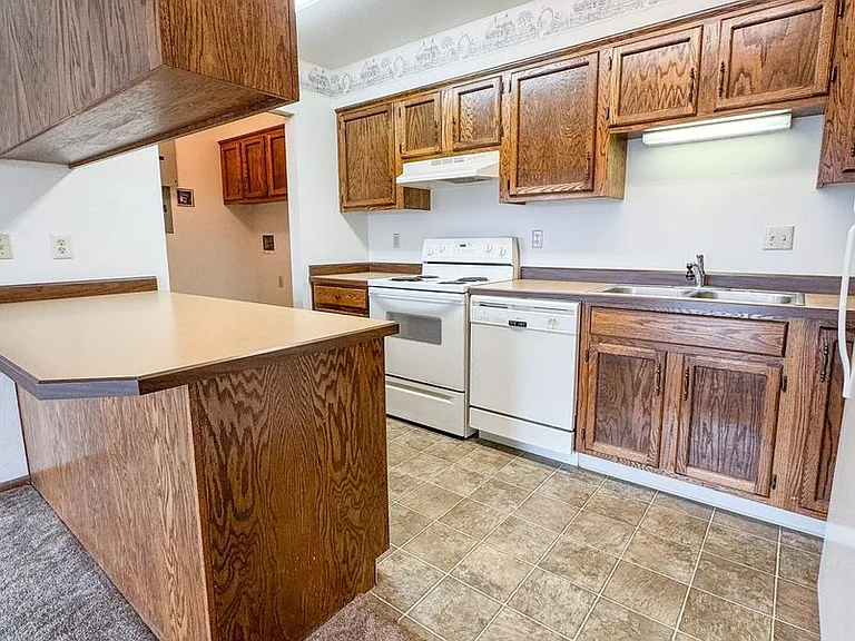 1341 Sugarview Dr — Photo 5